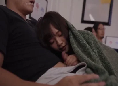 Vụng trộm với cô em họ mang đến cảm giác lạ